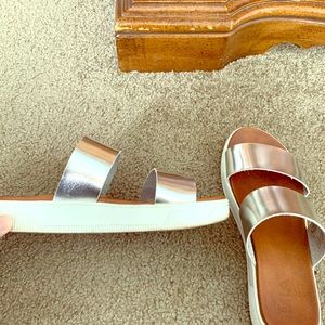 Pair of MIA slides
